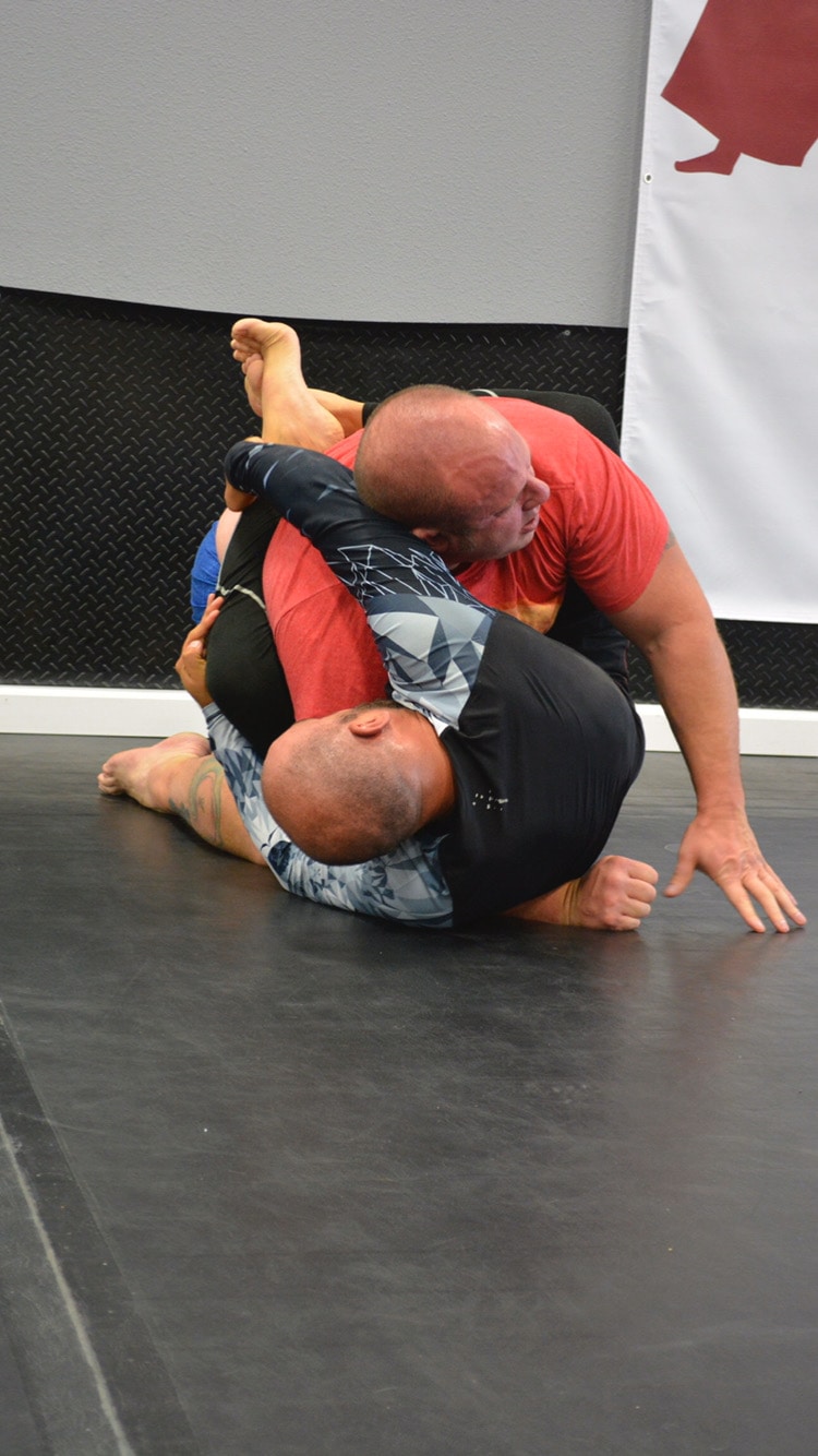 adult men in bjj class